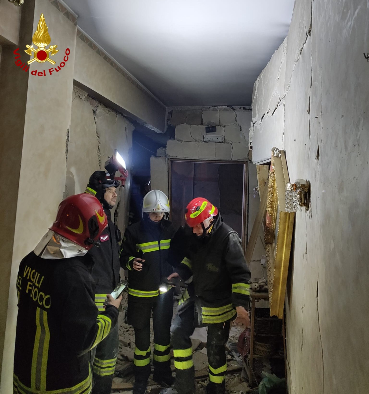 Tragedia Sfiorata A Ruvo Esplosione E Incendio In Una Palazzina Due I